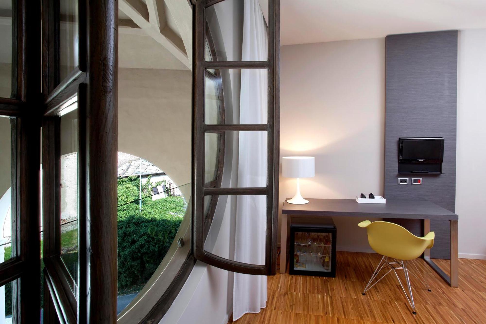 Alter Hotel 4*